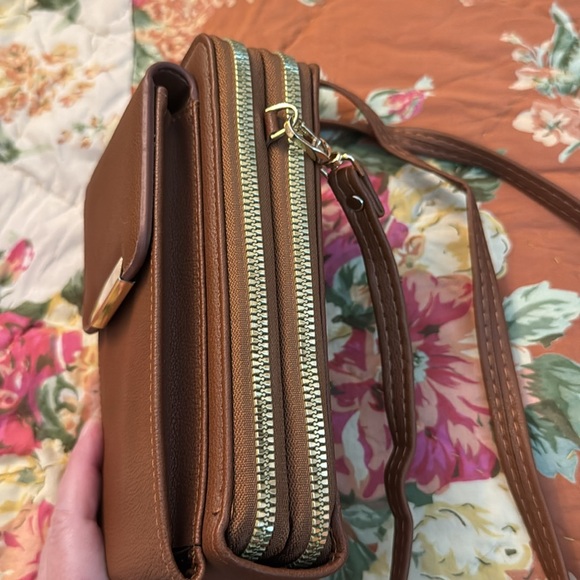 Cute brown Boho crossbody purse faux leather phone holder bag - Picture 3 of 11